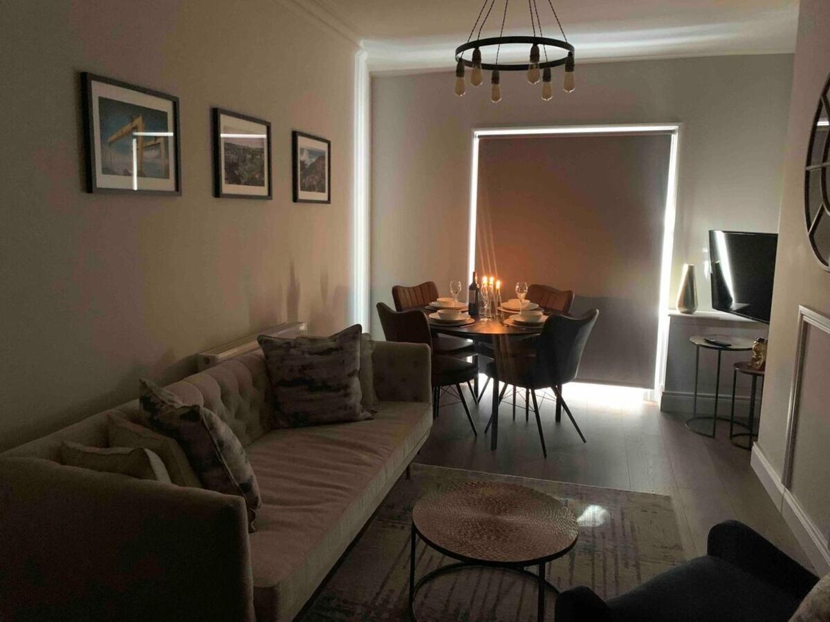 The Auction House Apartment Belfast Room photo