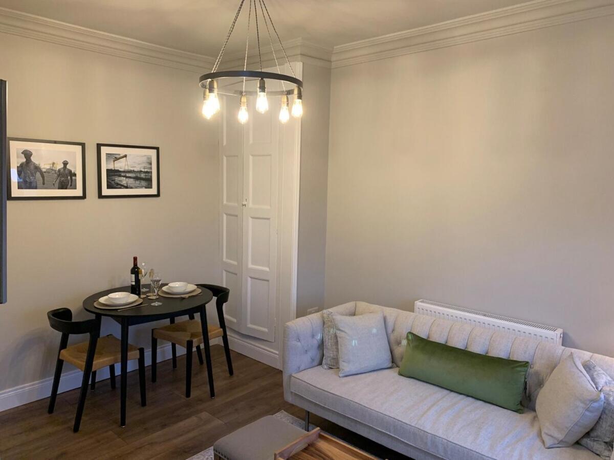 The Auction House Apartment Belfast Room photo